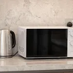 Lux Spacious 1 Bedroom - Beachfront And Seaview